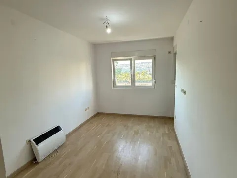 Rent, two bedroom apartment, 75m², City Kvart, Podgorica - image 3