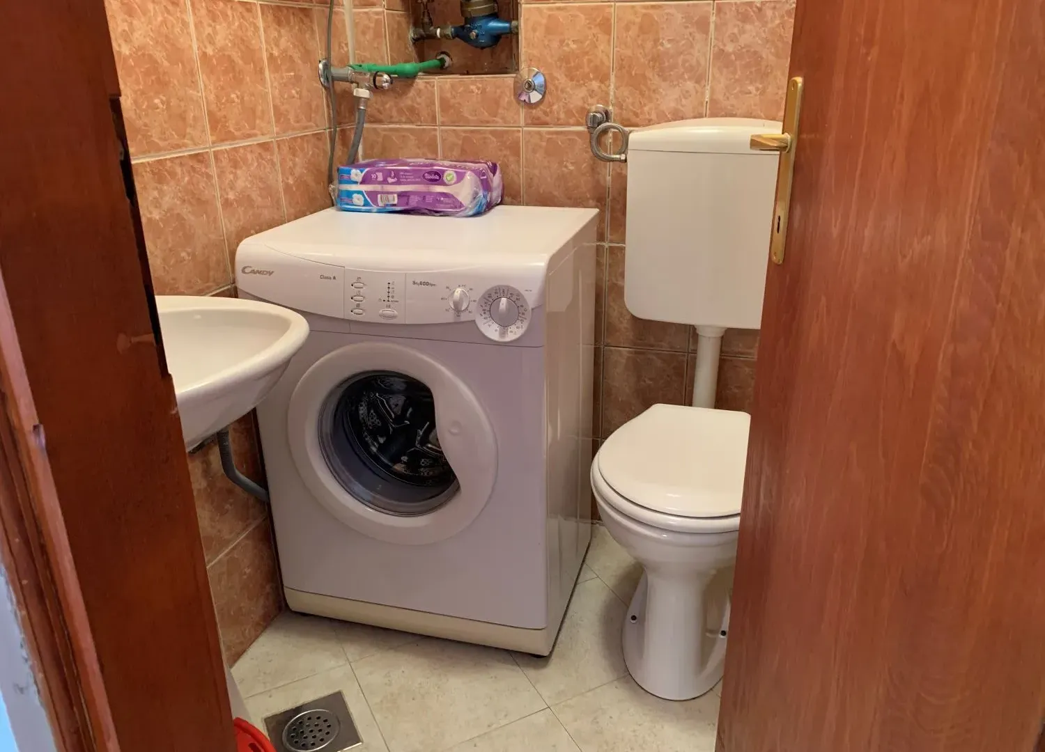Izdavanje, kuća, 70m², Tivat, Crna Gora