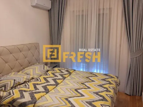 Rent, three bedroom apartment, 94m², City Kvart, Podgorica - image 11