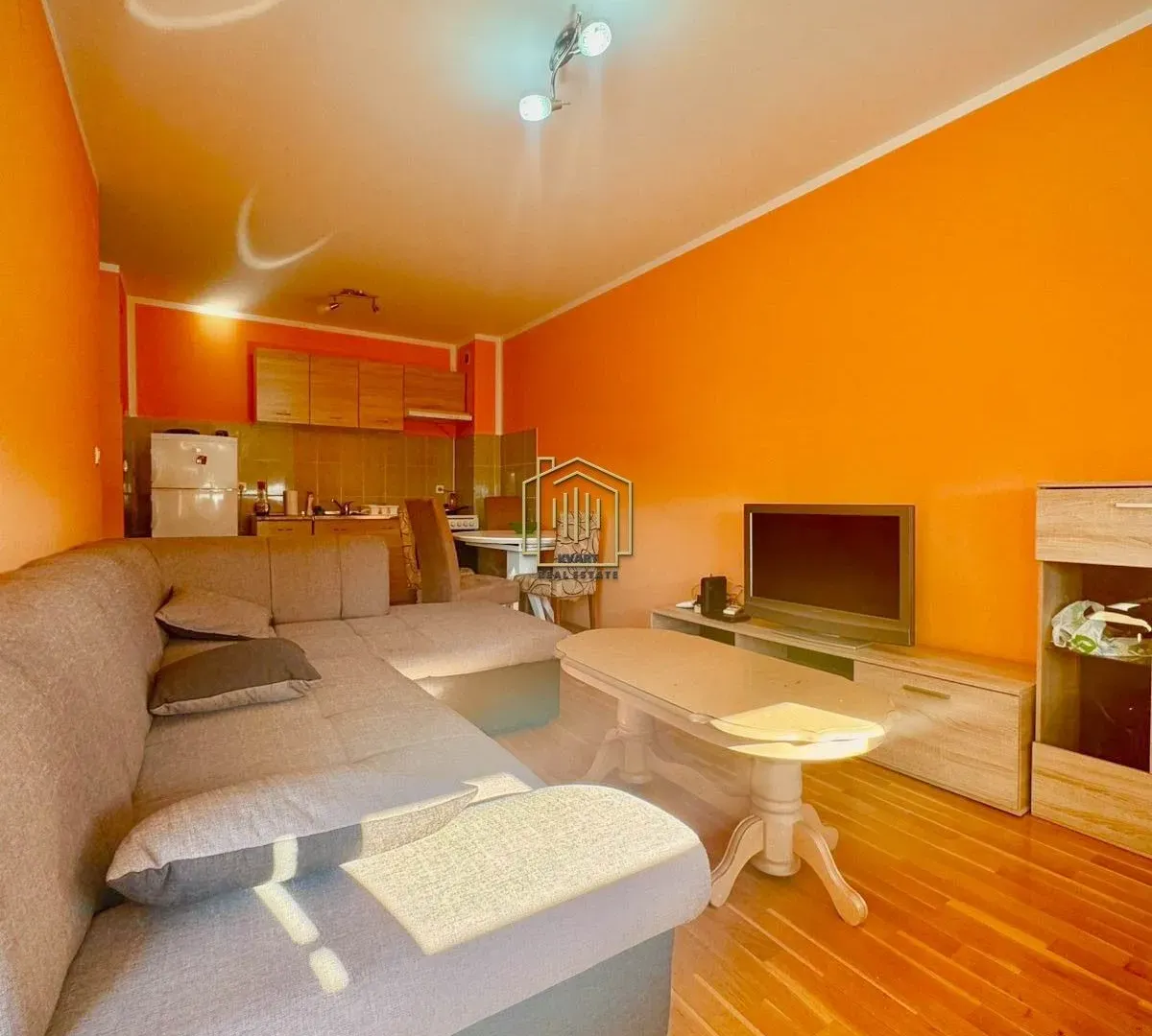 Izdavanje, jednosoban stan, 43m², Podgorica, Crna Gora