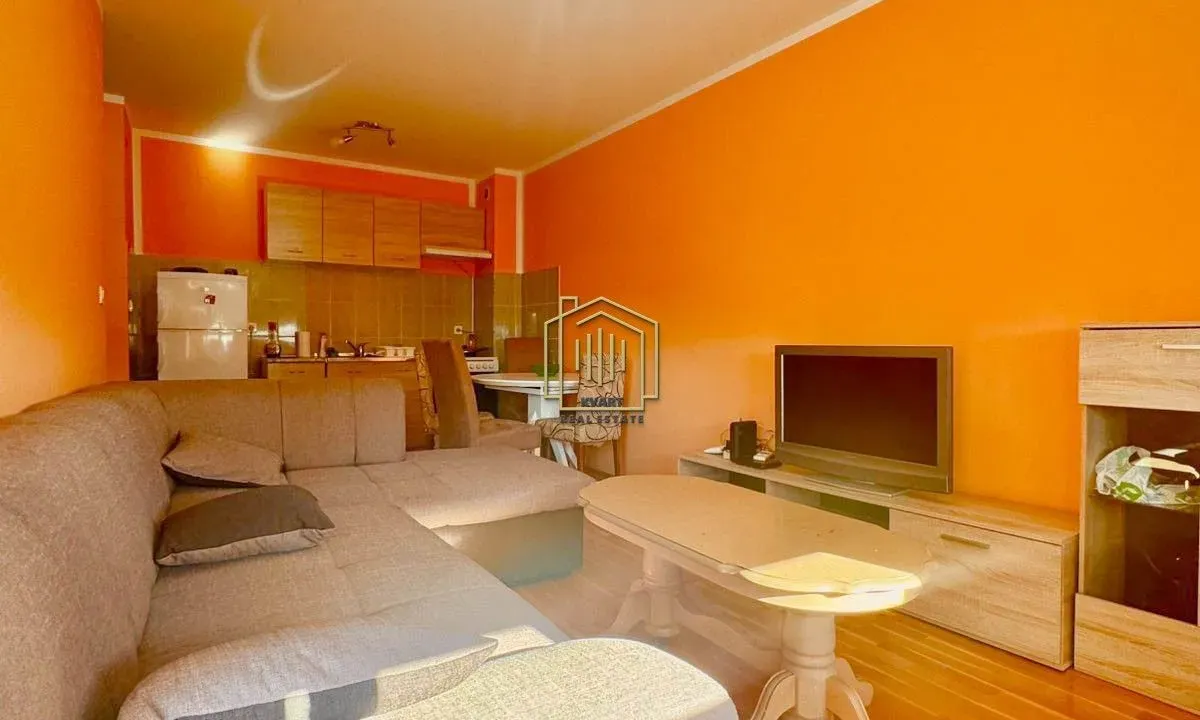 Izdavanje, jednosoban stan, 43m², Podgorica, Crna Gora