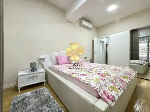 Izdavanje, dvosoban stan, 80m², Centar, Podgorica - image 14