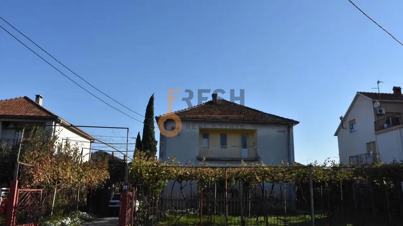 Prodaja, kuća, 200m², Masline, Podgorica