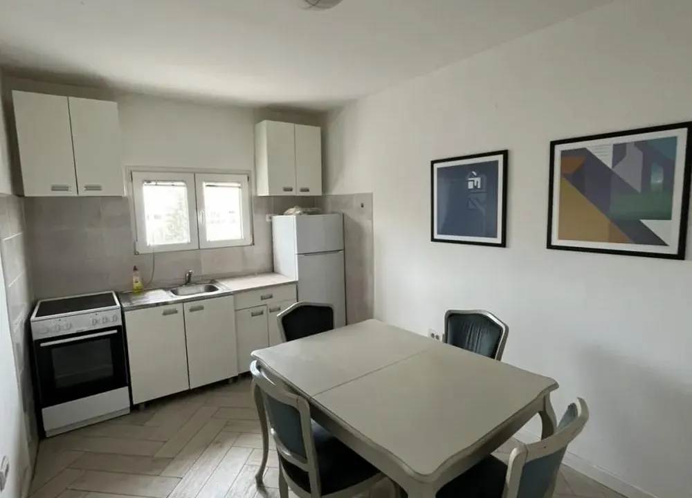 Izdavanje, dvosoban stan, 62m², Stari Grad, Beograd