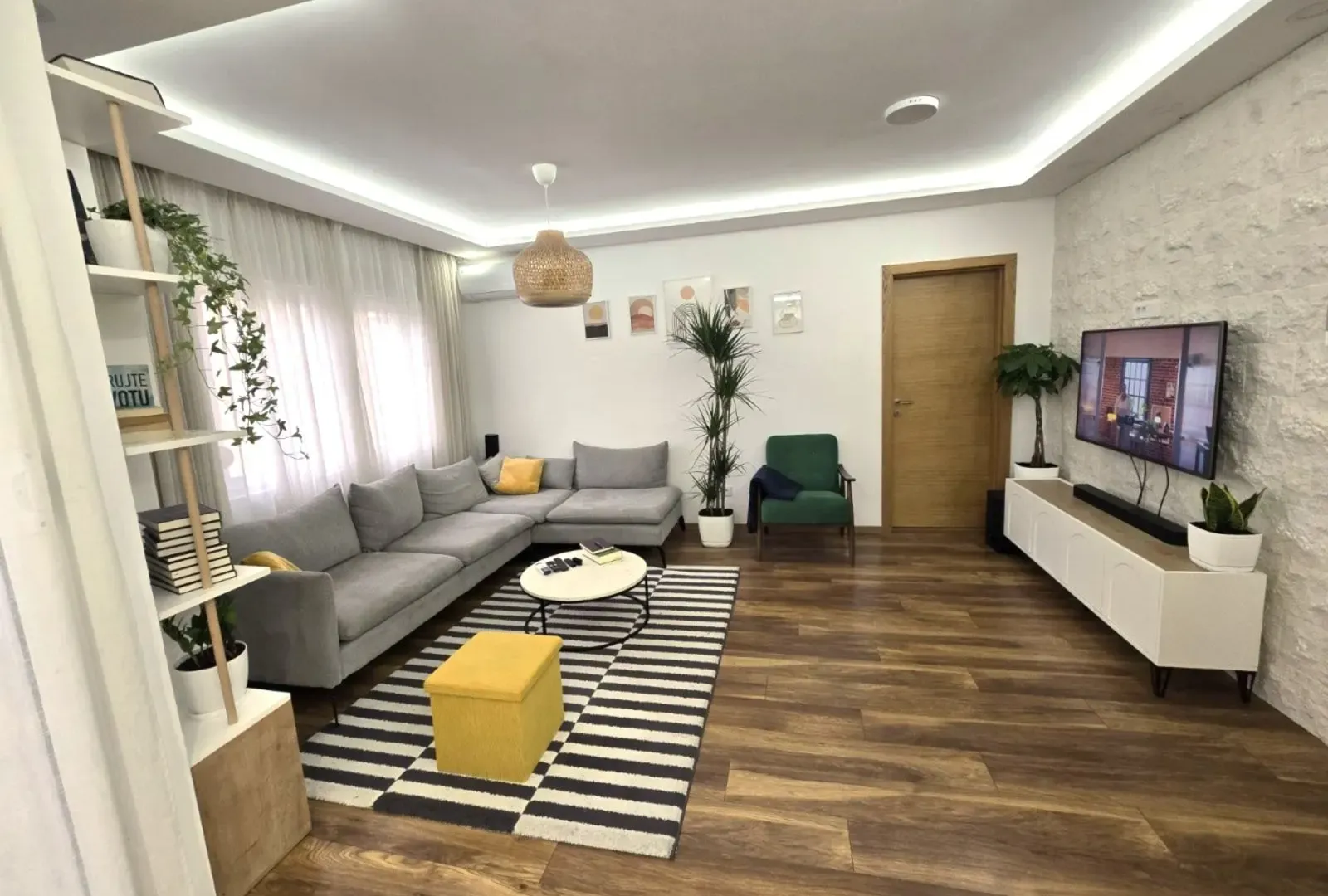 Sale, three bedroom apartment, 89m², Centar, Podgorica