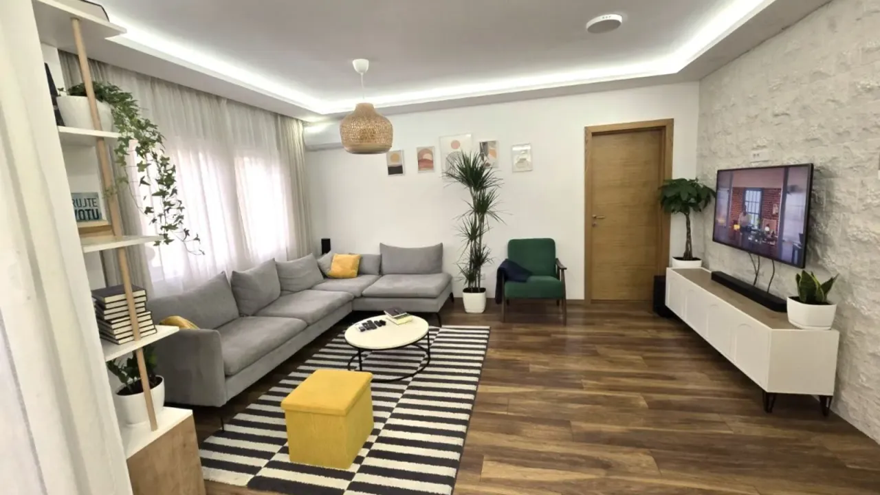 Prodaja, trosoban stan, 89m², Centar, Podgorica