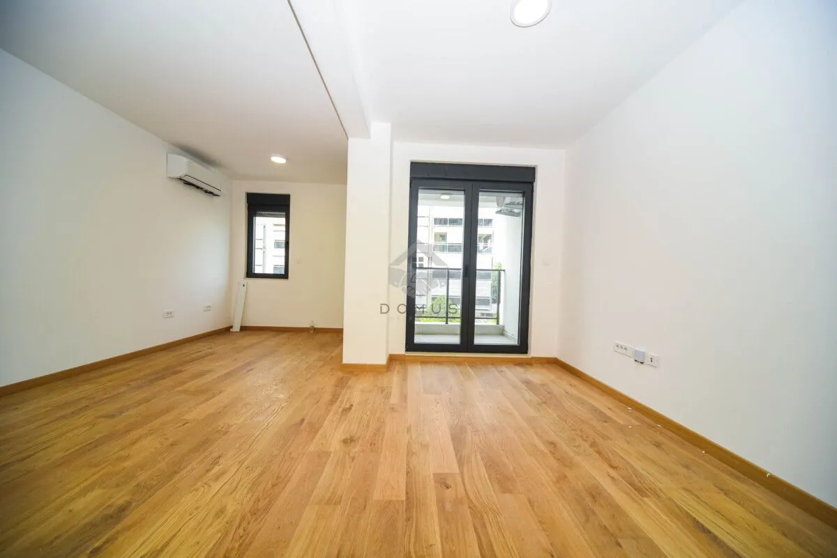 Rent, office space, 40m², Tološi, Podgorica