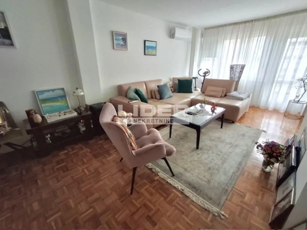 Sale, two bedroom apartment, 55m², Novi Beograd Blok 70, Novi Beograd Sve Podlokacije