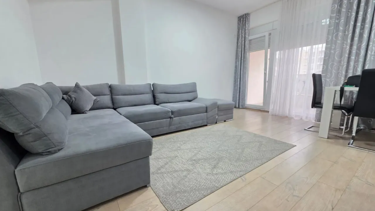 Prodaja, dvosoban stan, 67m², Bečići, Budva