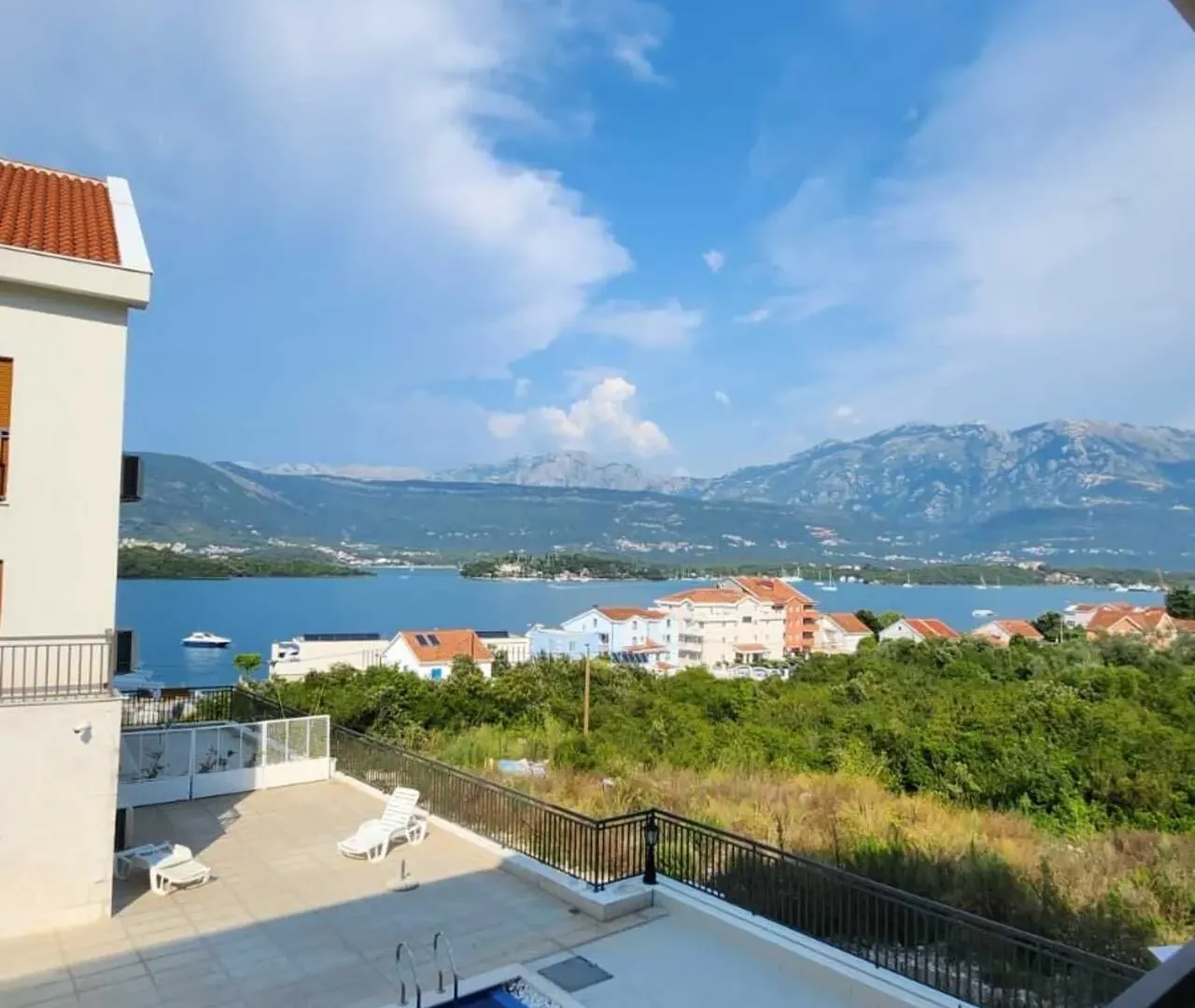 Prodaja, jednosoban stan, 77m², Đuraševići, Tivat
