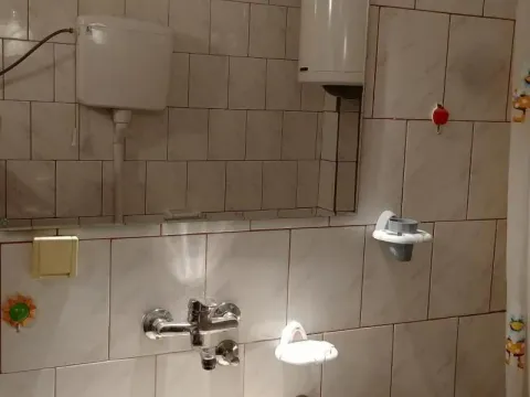 Izdavanje, kuća, 120m², Petrovaradin, Novi Sad - image 8