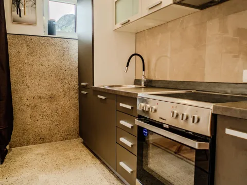 Prodaja, dvosoban stan, 50m², Muo, Kotor - image 23