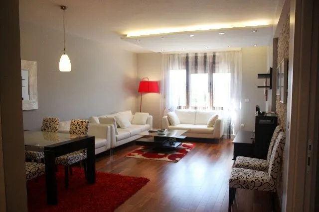 Izdavanje, dvosoban stan, 85m², Preko Morače, Podgorica