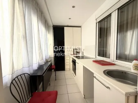 Rent, two bedroom apartment, 40m², Stari Grad, Beograd - image 6