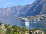 Sale, four bedroom apartment, 150m², Škaljari, Kotor - image 10