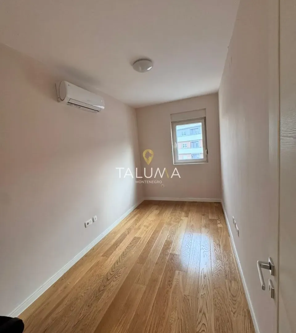 Rent, three bedroom apartment, 95m², City Kvart, Podgorica