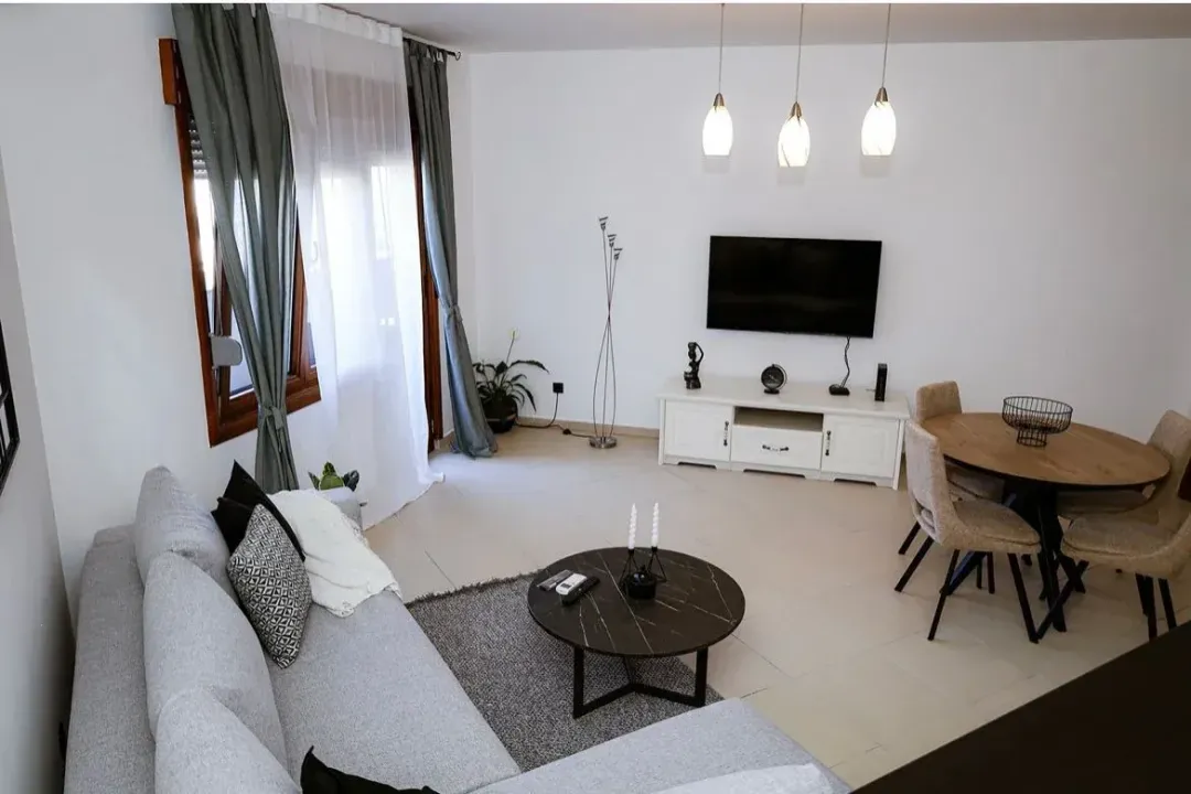 Rent, one bedroom apartment, 68m², Tivat, Crna Gora