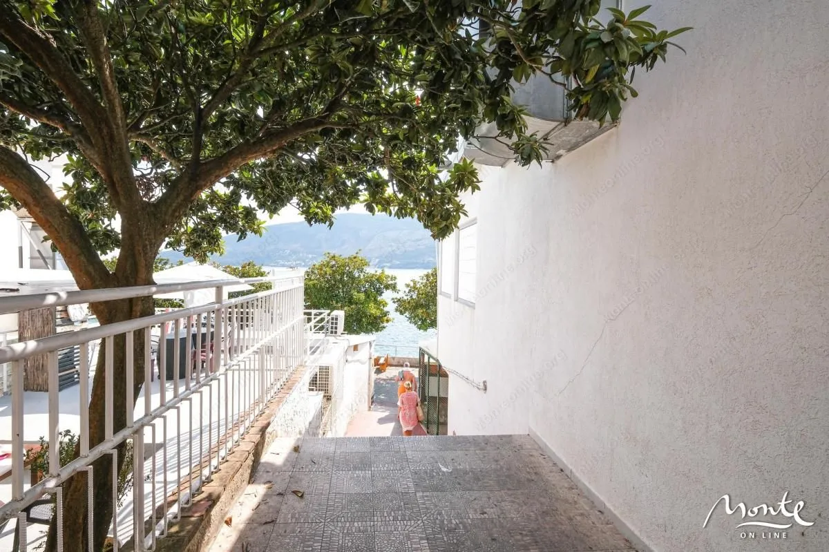 Prodaja, jednosoban stan, 64m², Igalo, Herceg Novi