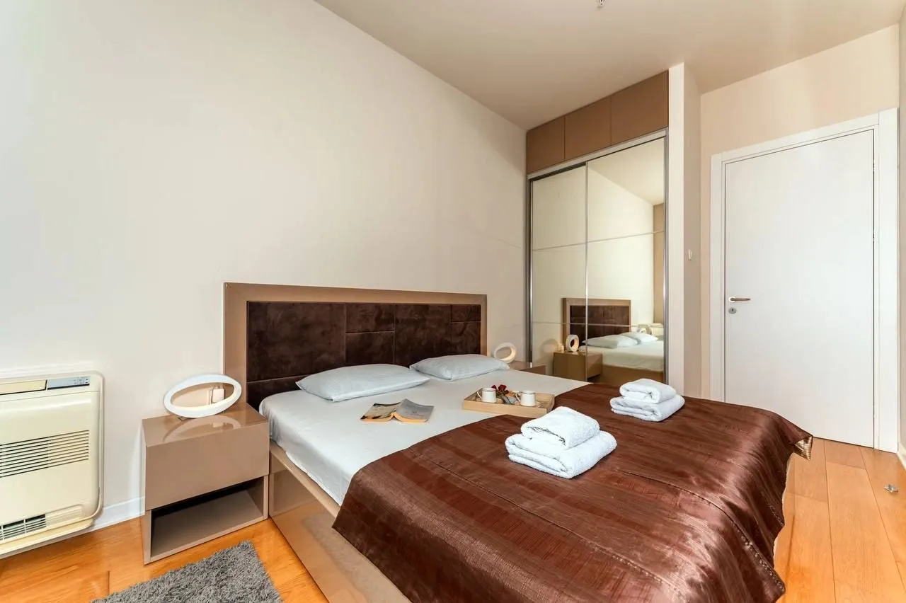 Rent, one bedroom apartment, 56m², Tre Canne, Budva