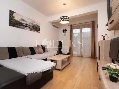 Rent, one bedroom apartment, 49m², 1 maj, Podgorica - image 2
