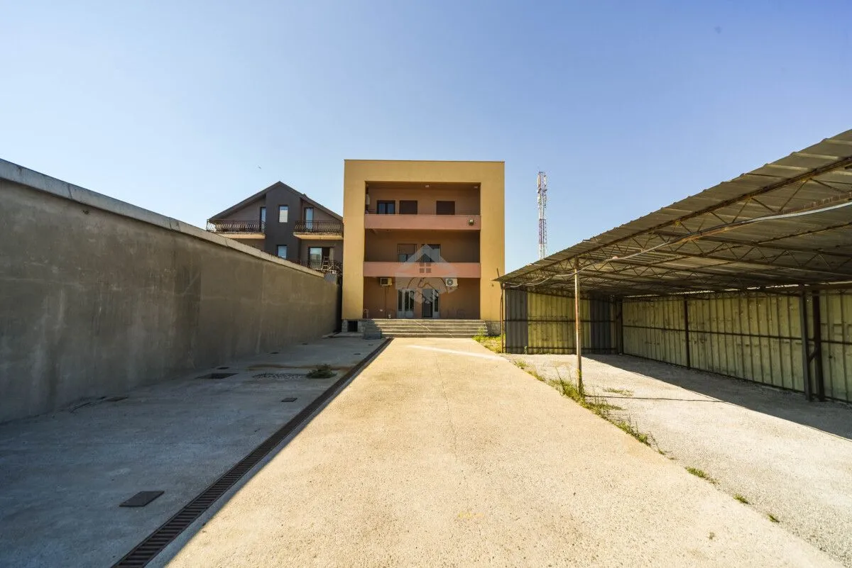 Rent, office space, 300m², Zabjelo, Podgorica