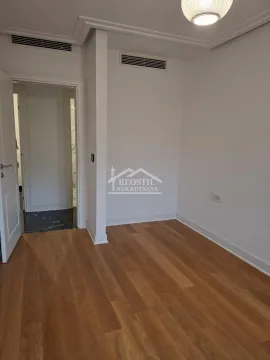 Izdavanje, poslovni prostor, 77m², Slavujev Venac, Zvezdara Sve Podlokacije - image 7