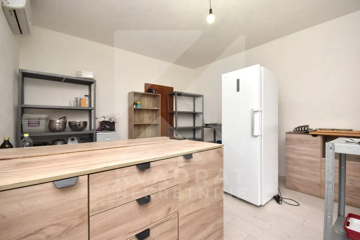 Izdavanje, garsonjera, 27m², Stari Aerodrom, Podgorica