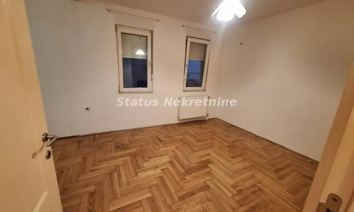 Izdavanje, garsonjera, 30m², Podbara, Novi Sad Sve Podlokacije