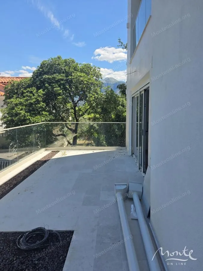 Sale, one bedroom apartment, 55m², Stoliv, Kotor
