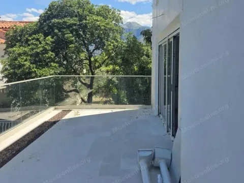 Sale, one bedroom apartment, 55m², Stoliv, Kotor - image 15