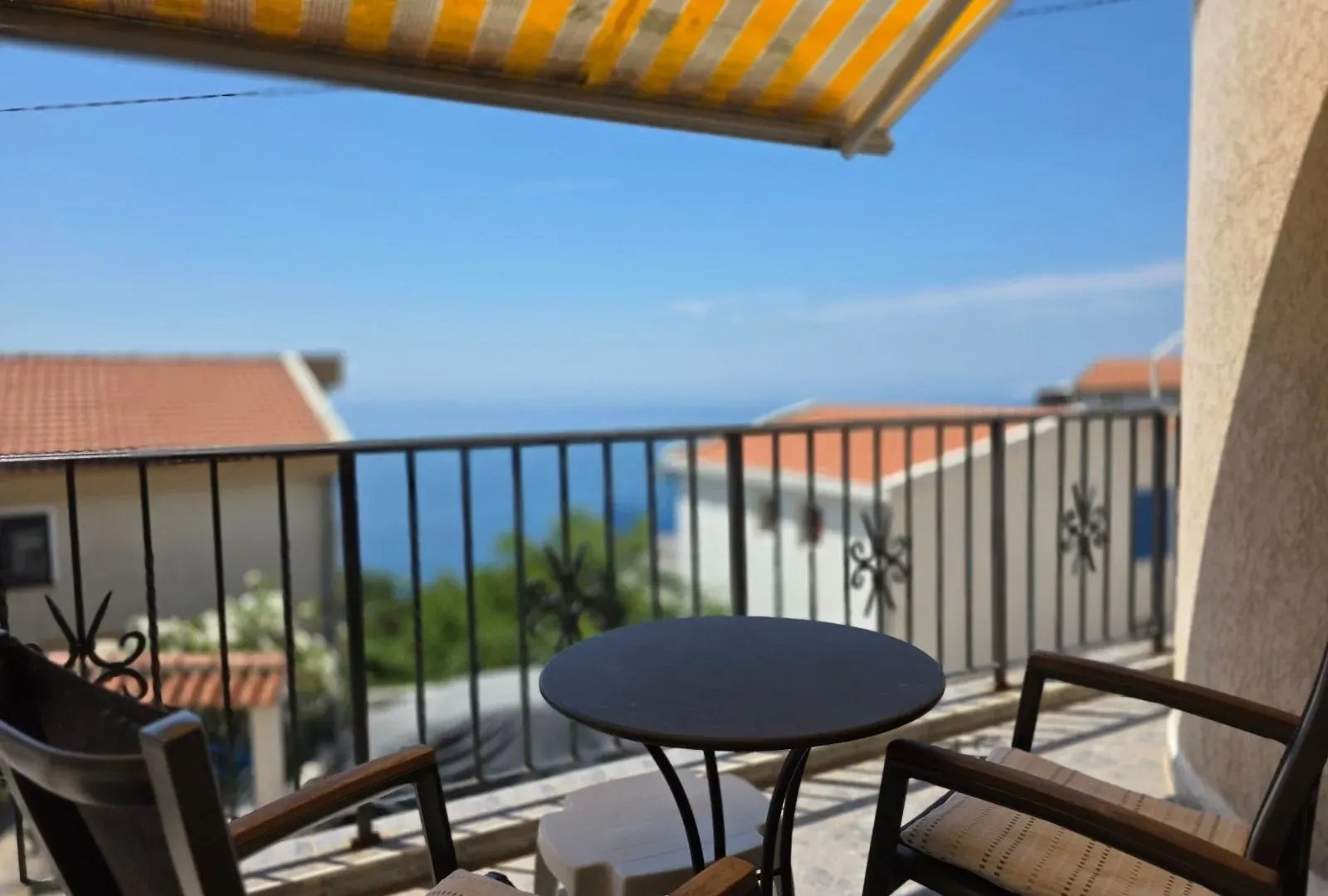 Prodaja, dvosoban stan, 109m², Seoce, Budva