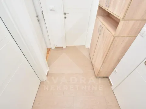 Izdavanje, dvosoban stan, 56m², Stari Aerodrom, Podgorica - image 11