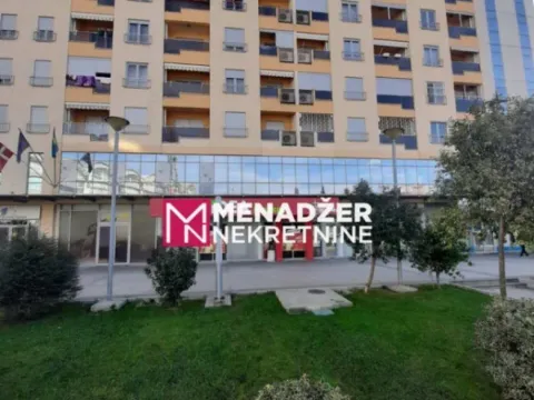 Izdavanje, četvorosoban stan, 140m2, Centar, Podgorica Izdavanje, četvorosoban stan, 140m2, Centar, Podgorica