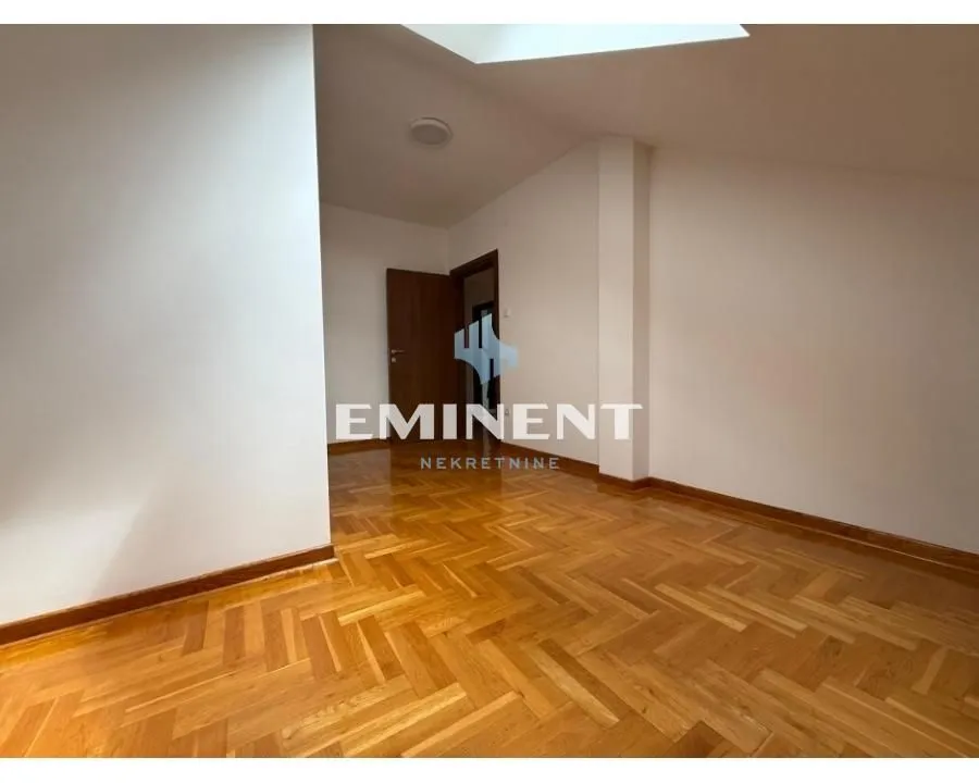Rent, apartment, 126m², Zemun Sve Podlokacije, Beograd
