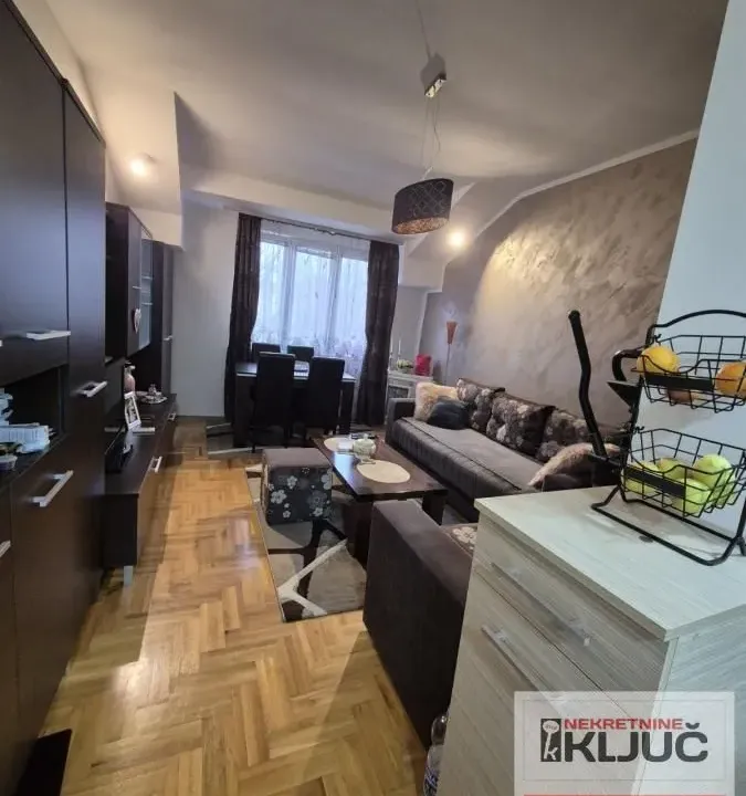 Prodaja, jednosoban stan, 40m², Centar, Novi Sad