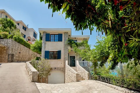 Prodaja, kuća, 235m², Kostanjica, Kotor - image 2