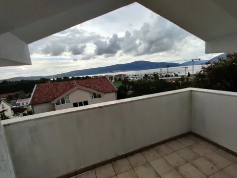 Izdavanje, jednosoban stan, 55m², Pod Kuk, Tivat - image 3