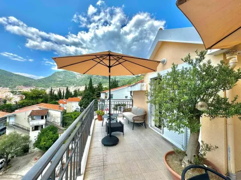 Izdavanje, dvosoban stan, 120m², Budva, Crna Gora - image 21