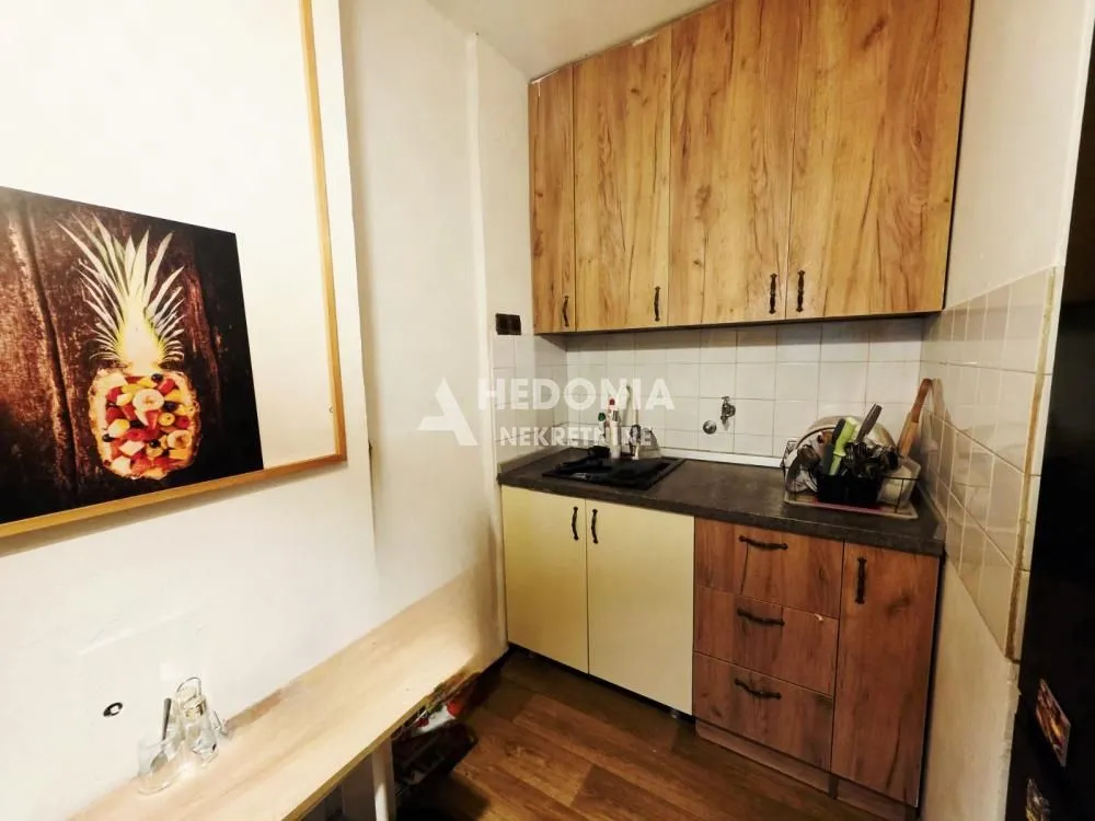 Prodaja, jednosoban stan, 50m², Novi Beograd Blok 72, Novi Beograd Sve Podlokacije