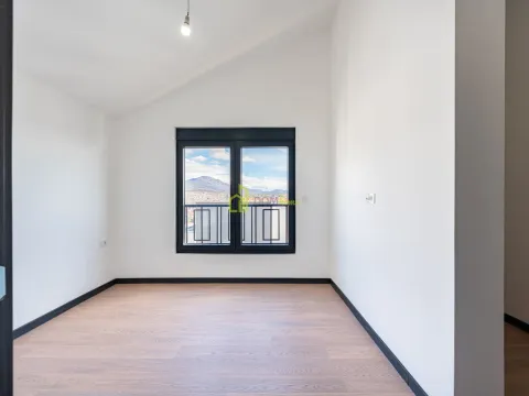 Prodaja, dvosoban stan, 68m², Donja Gorica, Podgorica - image 9