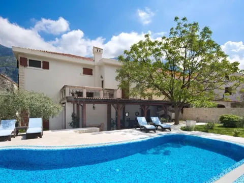 Prodaja, kuća, 690m², Prčanj, Kotor - image 10