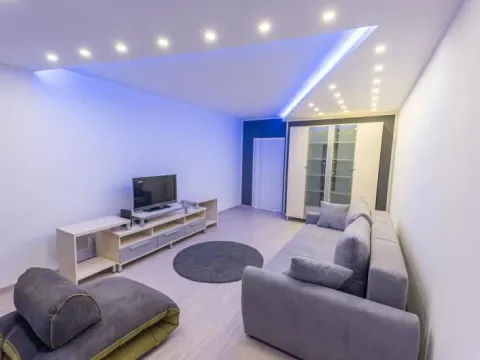 Stan in Andrićev Venac