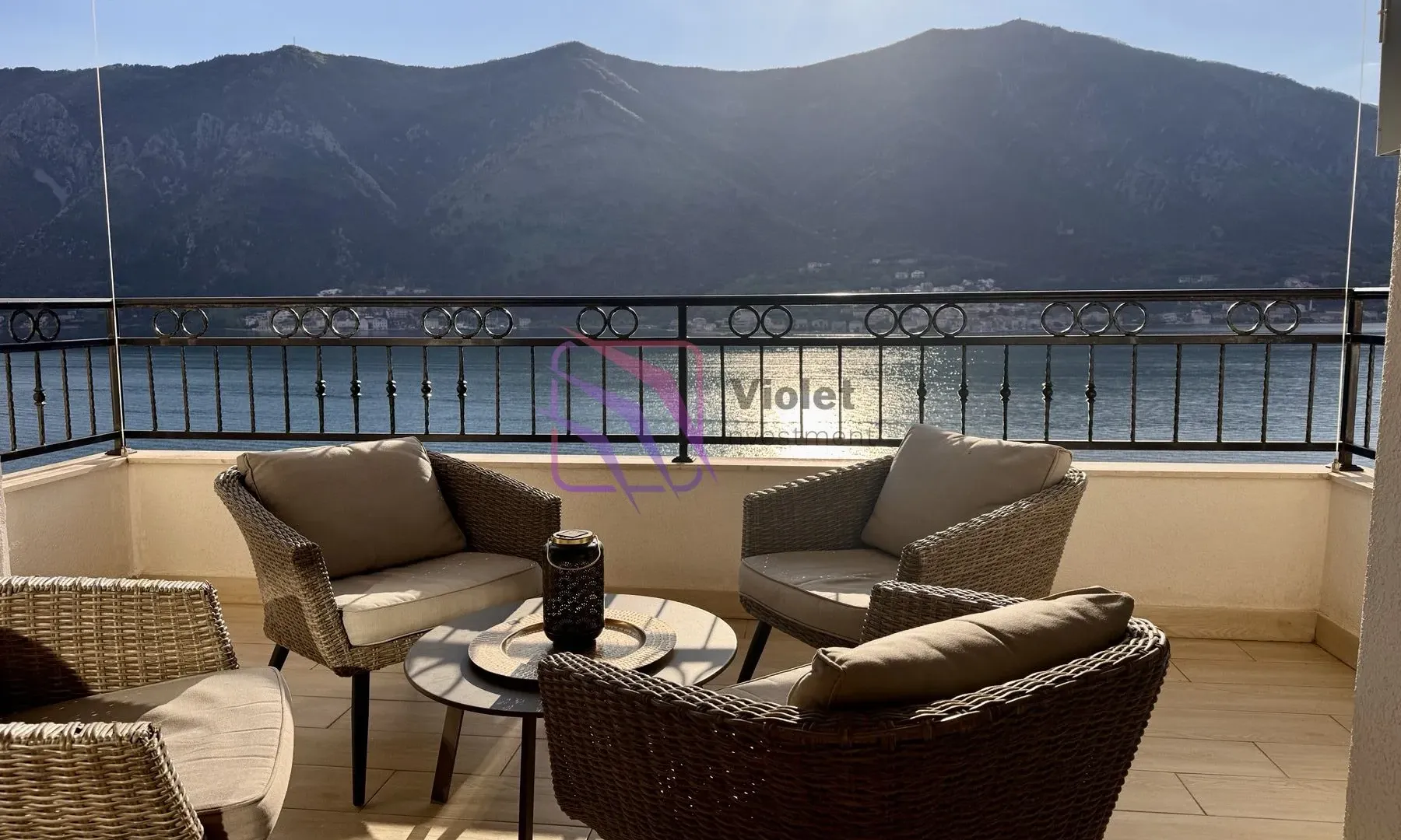 Sale, two bedroom apartment, 85m², Dobrota, Kotor