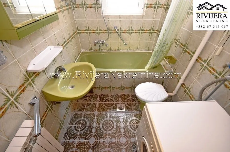 Prodaja, dvosoban stan, 79m², Đenovići, Herceg Novi