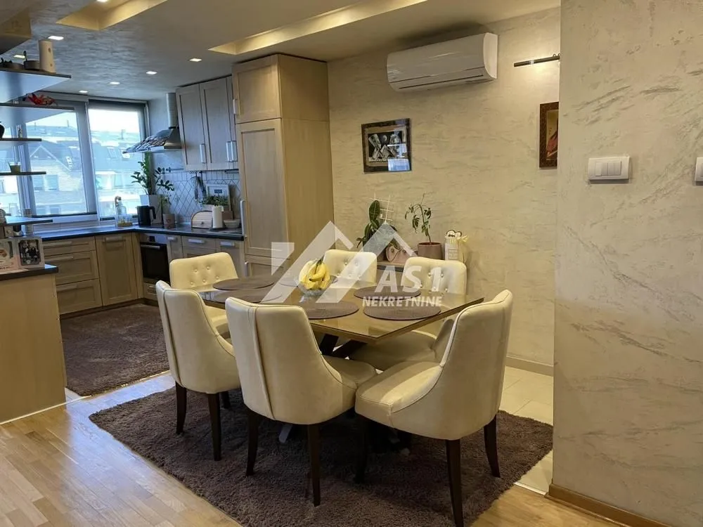 Prodaja, četvorosoban stan, 105m², Bulevar Evrope, Novi Sad Sve Podlokacije