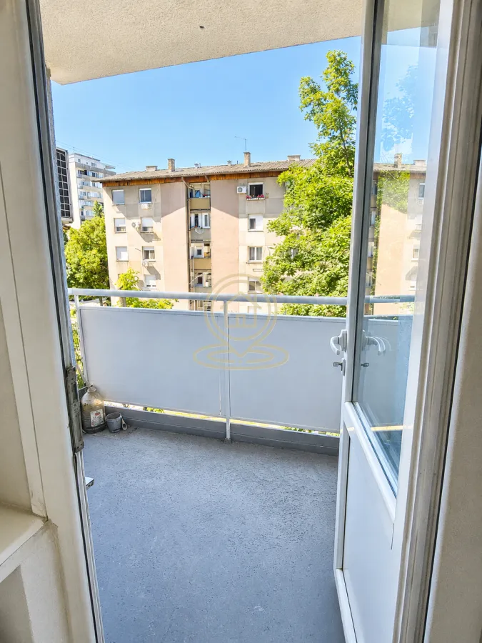 Prodaja, dvosoban stan, 54m², Grbavica, Novi Sad Sve Podlokacije