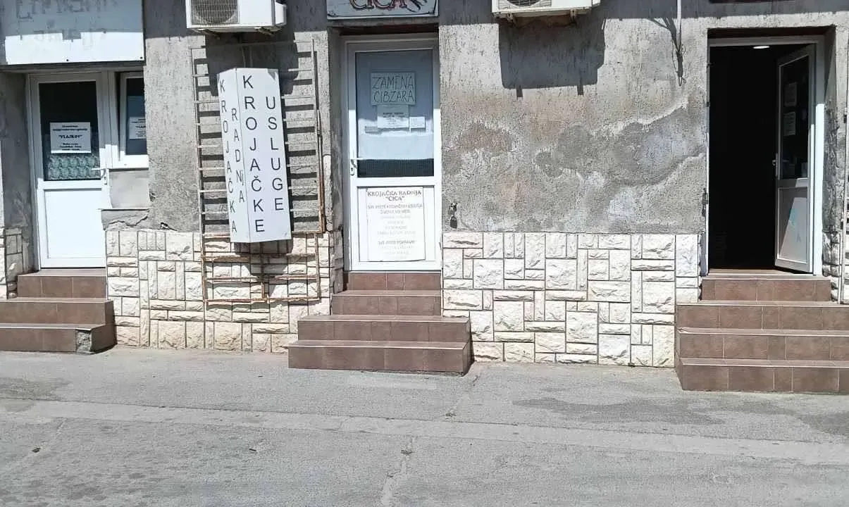 Prodaja, poslovni prostor, 110m², Centar, Zrenjanin