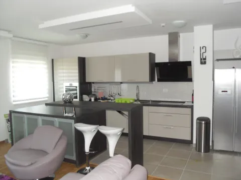 Prodaja, trosoban stan, 119m², City Kvart, Podgorica - image 3