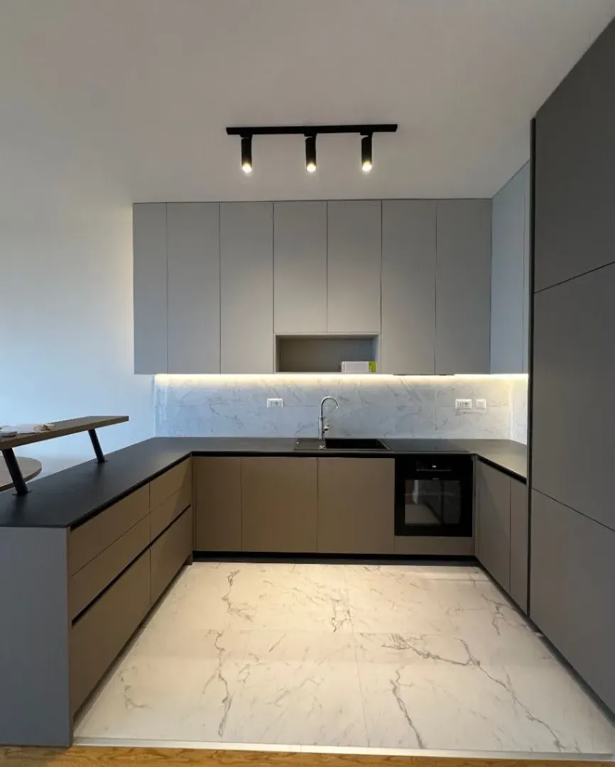 Prodaja, trosoban stan, 130m², Preko Morače, Podgorica