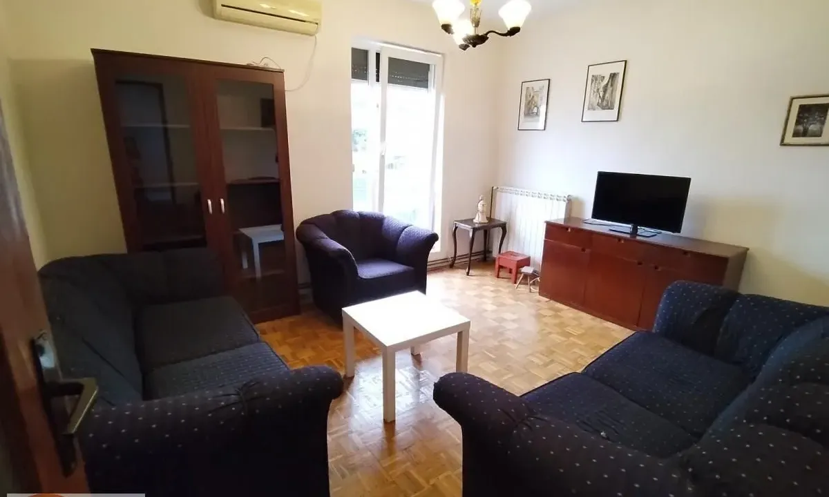Izdavanje, četvorosoban stan, 74m², Voždovac Sve Podlokacije, Beograd